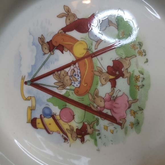 Royal Doulton Bunnykins "Swinging Boats" 6-3/8" Round Baby Plate (Bowl) - Picture 2 of 5